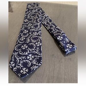 Brooks Brothers Men's Neck Tie Navy Blue with Floral Paisley Pattern Silk